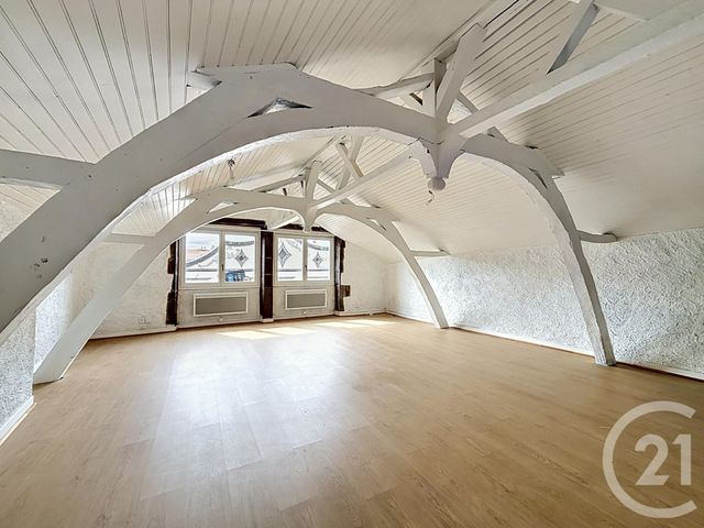 Appartement F2 à vendre - 2 pièces - 47.24 m2 - RIOM - 63 - AUVERGNE - Century 21 Agence Girard