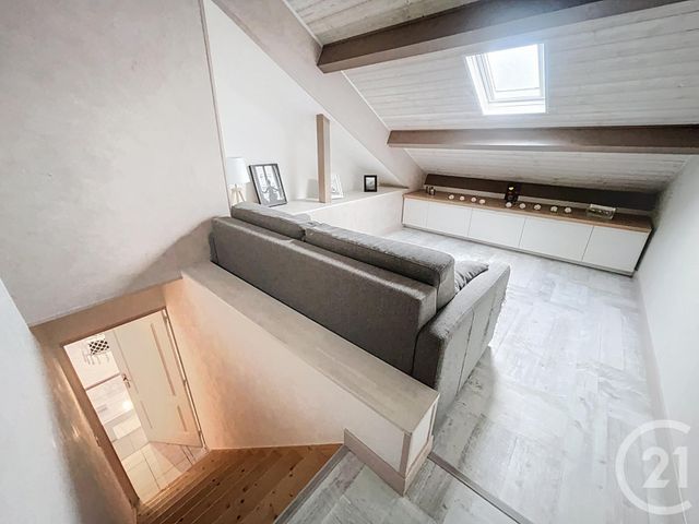 maison à vendre - 5 pièces - 156.8 m2 - CHARBONNIERES LES VARENNES - 63 - AUVERGNE - Century 21 Agence Girard