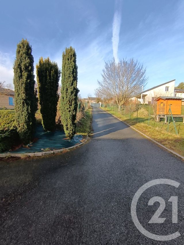 maison à vendre - 5 pièces - 156.8 m2 - CHARBONNIERES LES VARENNES - 63 - AUVERGNE - Century 21 Agence Girard