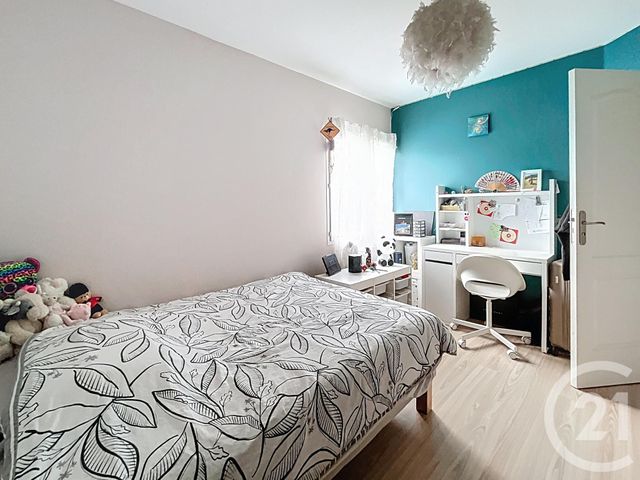 maison à vendre - 5 pièces - 156.8 m2 - CHARBONNIERES LES VARENNES - 63 - AUVERGNE - Century 21 Agence Girard