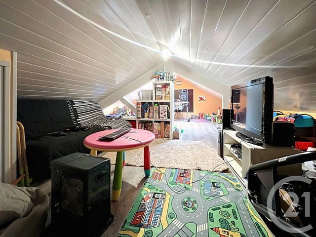 maison à vendre - 5 pièces - 156.8 m2 - CHARBONNIERES LES VARENNES - 63 - AUVERGNE - Century 21 Agence Girard