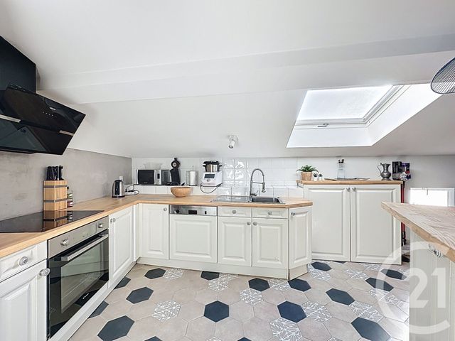 Appartement F4 à vendre - 4 pièces - 120.0 m2 - MOZAC - 63 - AUVERGNE - Century 21 Agence Girard