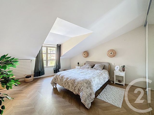 Appartement F4 à vendre - 4 pièces - 120.0 m2 - MOZAC - 63 - AUVERGNE - Century 21 Agence Girard