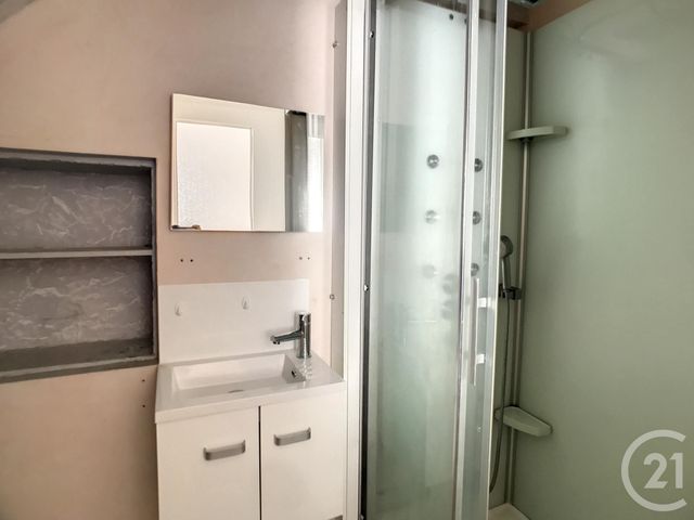 maison à louer - 4 pièces - 98.47 m2 - RIOM - 63 - AUVERGNE - Century 21 Agence Girard