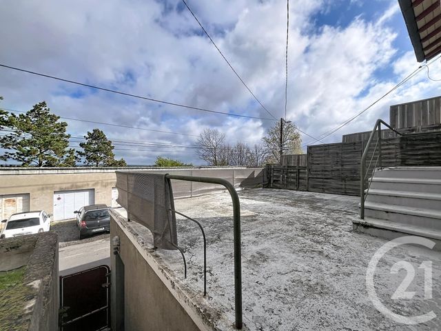 maison à vendre - 4 pièces - 71.96 m2 - RIOM - 63 - AUVERGNE - Century 21 Agence Girard