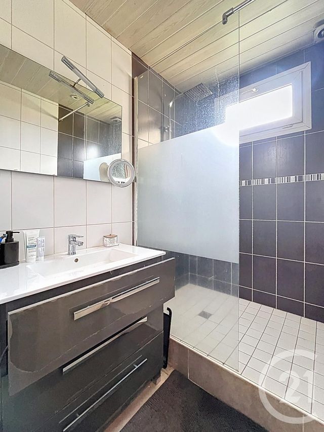 maison à vendre - 4 pièces - 71.96 m2 - RIOM - 63 - AUVERGNE - Century 21 Agence Girard