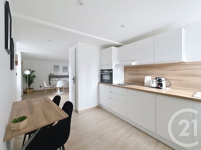 Appartement F3 à vendre - 3 pièces - 63.94 m2 - RIOM - 63 - AUVERGNE - Century 21 Agence Girard