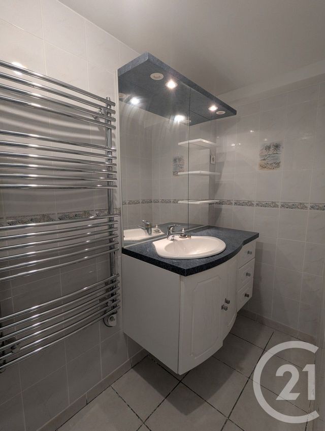 maison à louer - 3 pièces - 57.78 m2 - RIOM - 63 - AUVERGNE - Century 21 Agence Girard