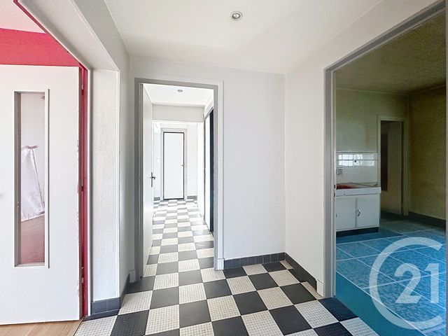 maison à vendre - 7 pièces - 180.0 m2 - RIOM - 63 - AUVERGNE - Century 21 Agence Girard