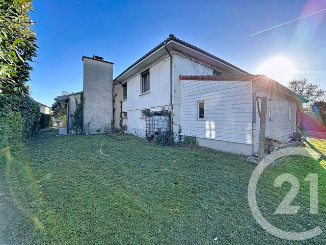 maison à vendre - 7 pièces - 180.0 m2 - RIOM - 63 - AUVERGNE - Century 21 Agence Girard