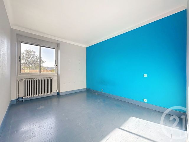 maison à vendre - 7 pièces - 180.0 m2 - RIOM - 63 - AUVERGNE - Century 21 Agence Girard