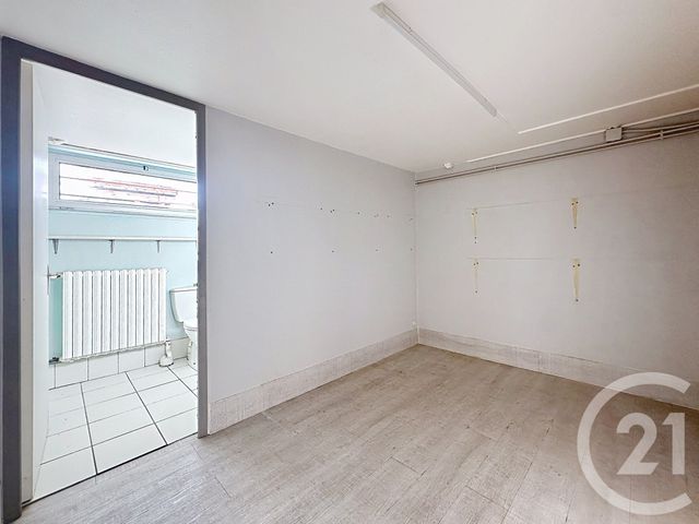 maison à vendre - 7 pièces - 180.0 m2 - RIOM - 63 - AUVERGNE - Century 21 Agence Girard