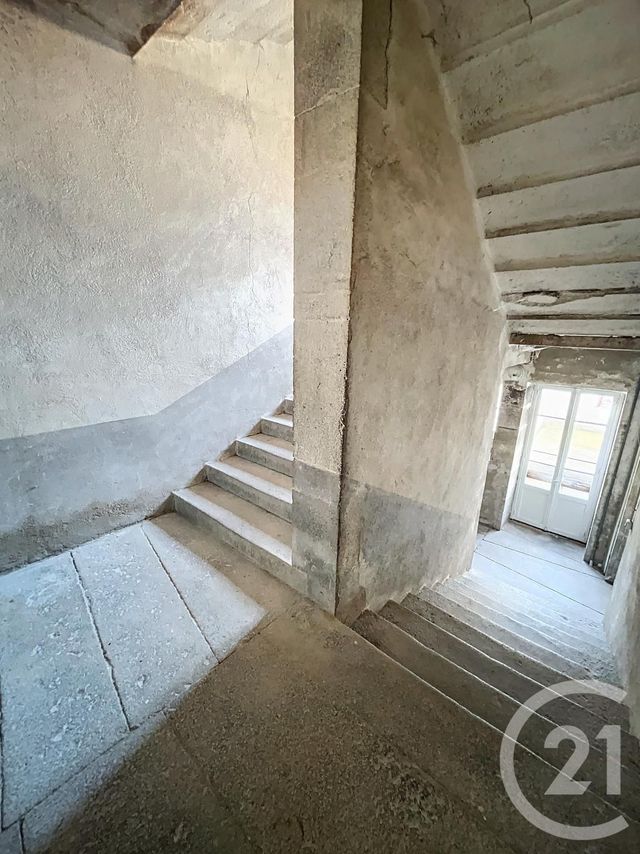 maison à vendre - 10 pièces - 388.0 m2 - RIOM - 63 - AUVERGNE - Century 21 Agence Girard