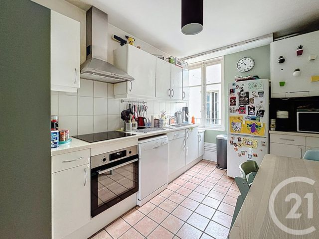 Appartement F5 à vendre - 6 pièces - 127.57 m2 - RIOM - 63 - AUVERGNE - Century 21 Agence Girard