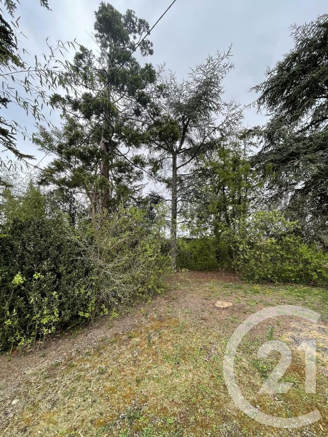 terrain à vendre - 900.0 m2 - RIOM - 63 - AUVERGNE - Century 21 Agence Girard