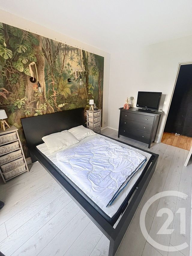 Appartement F3 à louer - 3 pièces - 64.93 m2 - RIOM - 63 - AUVERGNE - Century 21 Agence Girard