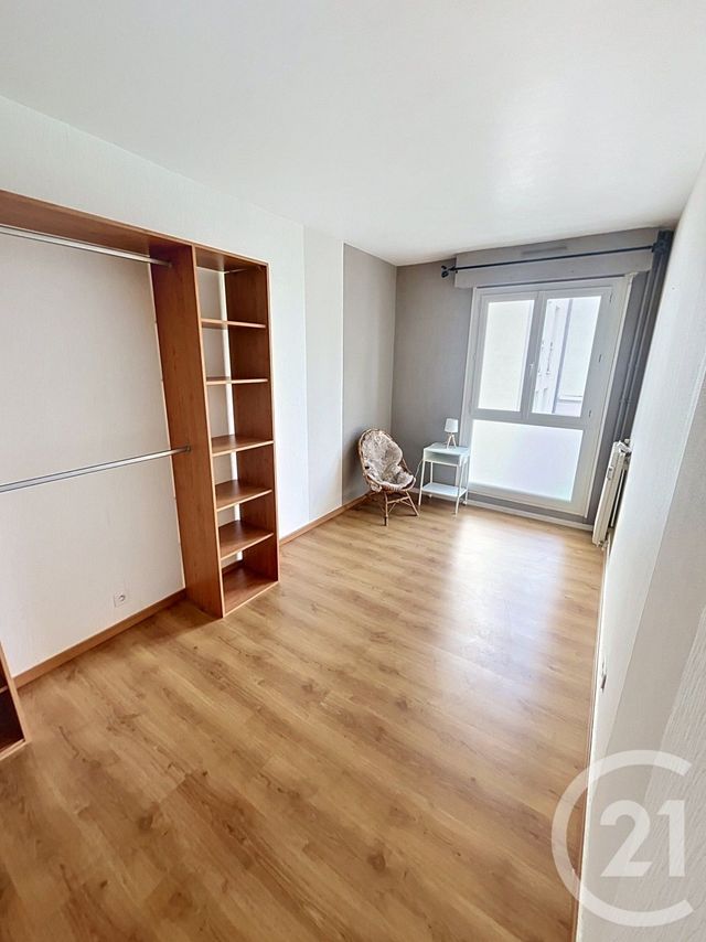 Appartement F3 à louer - 3 pièces - 64.93 m2 - RIOM - 63 - AUVERGNE - Century 21 Agence Girard