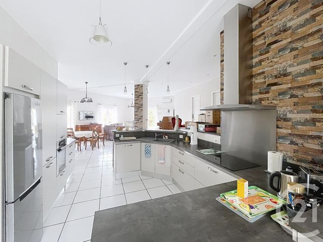 maison à vendre - 5 pièces - 159.26 m2 - MONTPENSIER - 63 - AUVERGNE - Century 21 Agence Girard