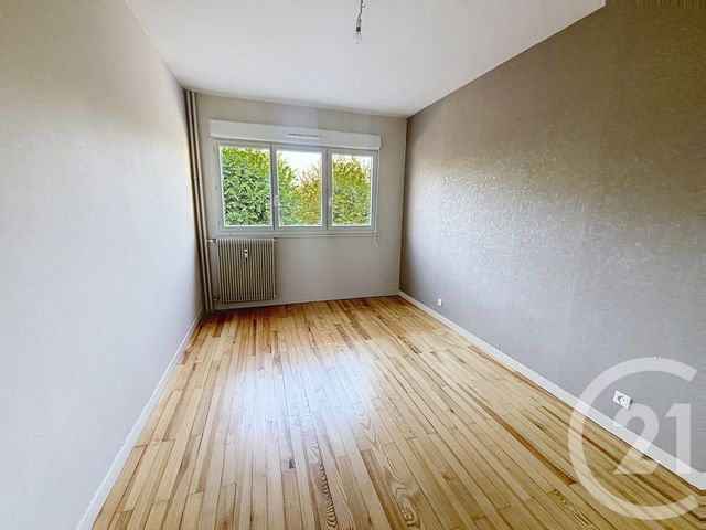 Appartement F3 à louer - 3 pièces - 65.37 m2 - CEBAZAT - 63 - AUVERGNE - Century 21 Agence Girard