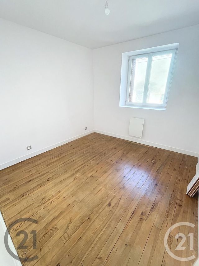 maison à louer - 3 pièces - 58.0 m2 - VOLVIC - 63 - AUVERGNE - Century 21 Agence Girard