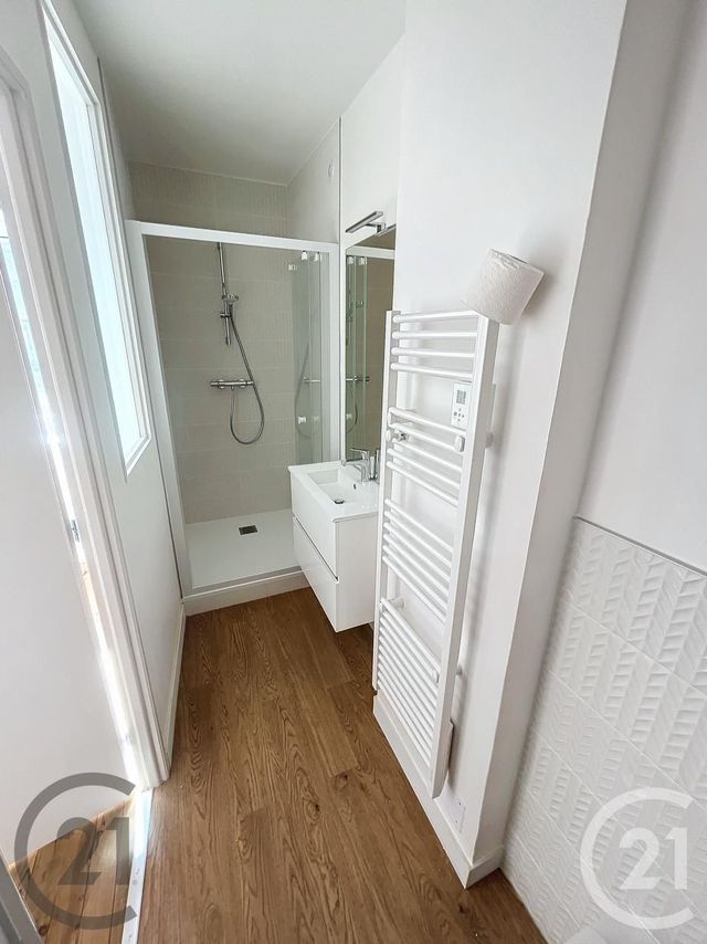 maison à louer - 3 pièces - 58.0 m2 - VOLVIC - 63 - AUVERGNE - Century 21 Agence Girard