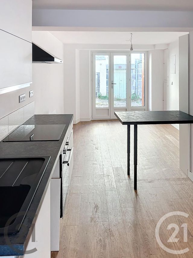 maison à louer - 3 pièces - 58.0 m2 - VOLVIC - 63 - AUVERGNE - Century 21 Agence Girard