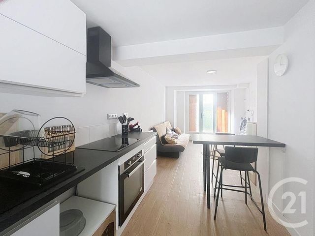 maison à louer - 3 pièces - 58.0 m2 - VOLVIC - 63 - AUVERGNE - Century 21 Agence Girard