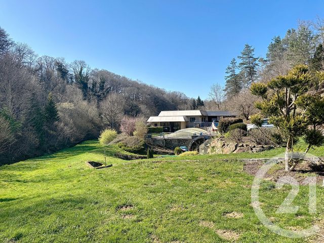 maison à vendre - 7 pièces - 180.0 m2 - CHAPDES BEAUFORT - 63 - AUVERGNE - Century 21 Agence Girard