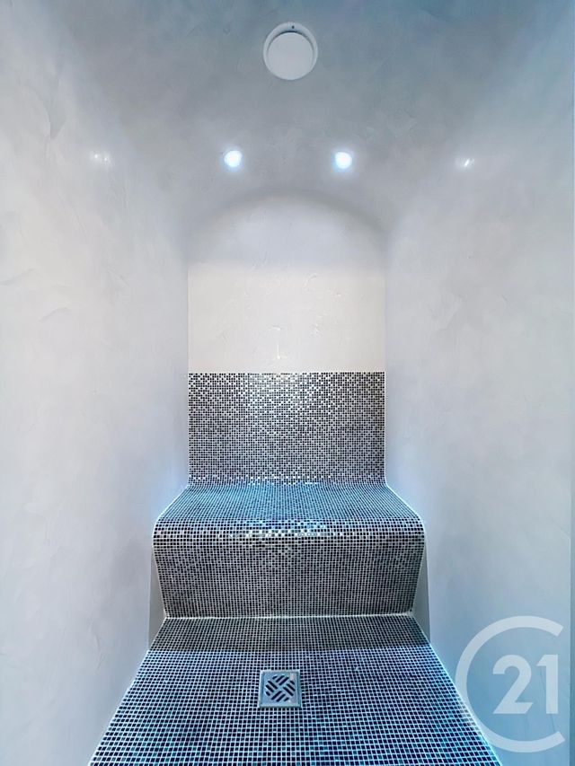 maison à vendre - 7 pièces - 180.0 m2 - CHAPDES BEAUFORT - 63 - AUVERGNE - Century 21 Agence Girard