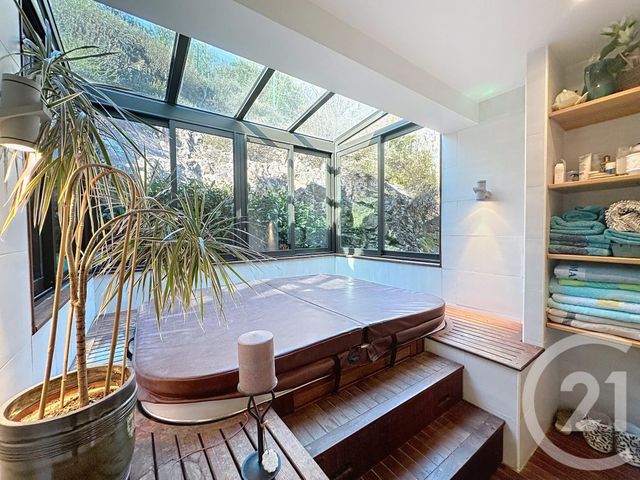 maison à vendre - 7 pièces - 180.0 m2 - CHAPDES BEAUFORT - 63 - AUVERGNE - Century 21 Agence Girard