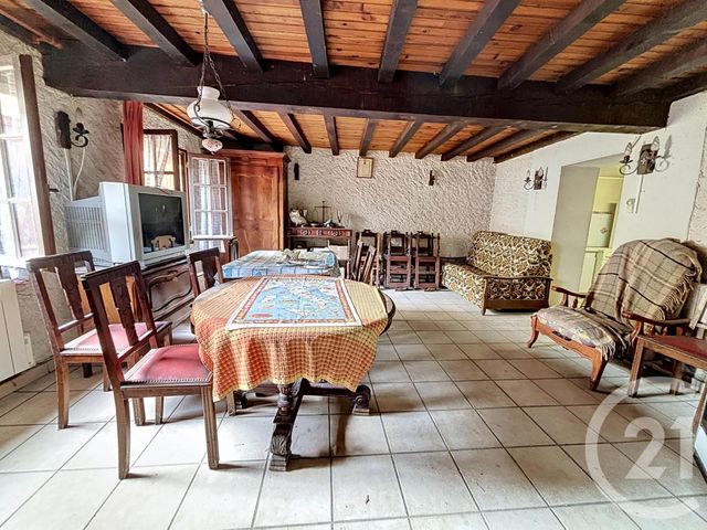 maison à vendre - 5 pièces - 125.0 m2 - YSSAC LA TOURETTE - 63 - AUVERGNE - Century 21 Agence Girard