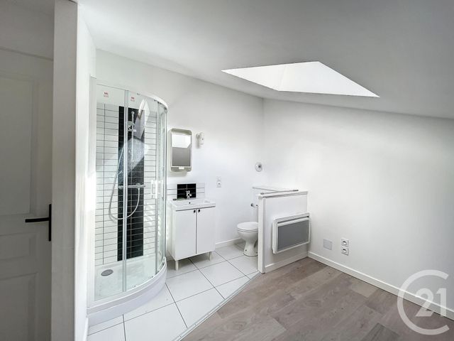 maison à louer - 5 pièces - 128.01 m2 - VOLVIC - 63 - AUVERGNE - Century 21 Agence Girard