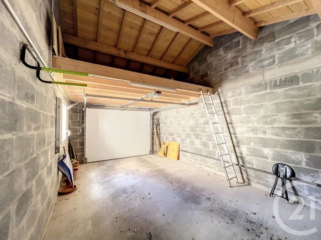 maison à louer - 5 pièces - 128.01 m2 - VOLVIC - 63 - AUVERGNE - Century 21 Agence Girard