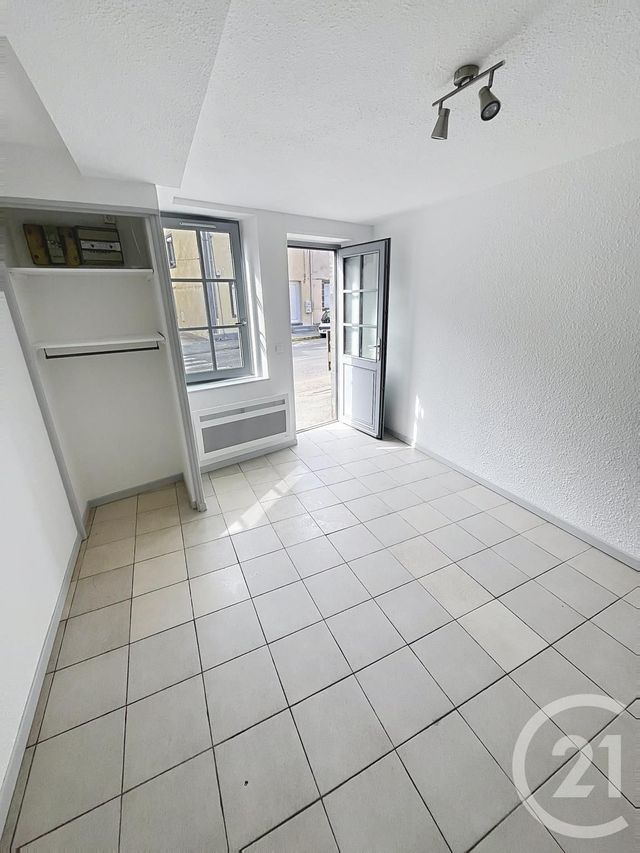 Appartement Studio à louer - 1 pièce - 16.5 m2 - RIOM - 63 - AUVERGNE - Century 21 Agence Girard