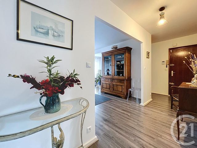 Appartement F3 à vendre - 5 pièces - 86.0 m2 - RIOM - 63 - AUVERGNE - Century 21 Agence Girard