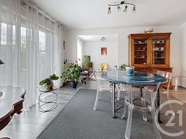 Appartement F3 à vendre - 5 pièces - 86.0 m2 - RIOM - 63 - AUVERGNE - Century 21 Agence Girard