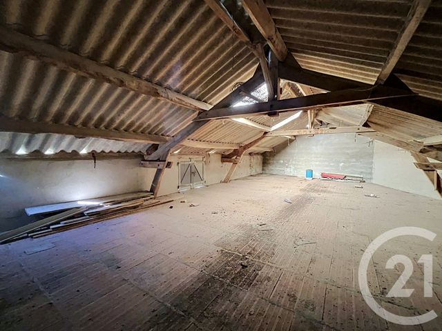 maison à vendre - 5 pièces - 242.0 m2 - MANZAT - 63 - AUVERGNE - Century 21 Agence Girard