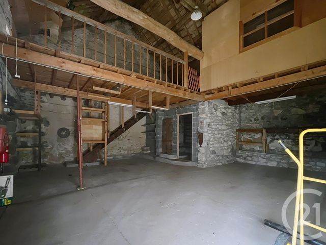 maison à vendre - 8 pièces - 210.0 m2 - VARENNES SUR MORGE - 63 - AUVERGNE - Century 21 Agence Girard