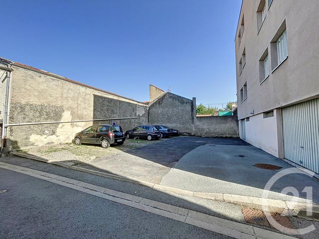 Appartement F1 à vendre - 1 pièce - 30.49 m2 - RIOM - 63 - AUVERGNE - Century 21 Agence Girard