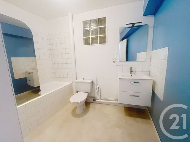 Appartement F2 à louer - 2 pièces - 54.9 m2 - CLERMONT FERRAND - 63 - AUVERGNE - Century 21 Agence Girard