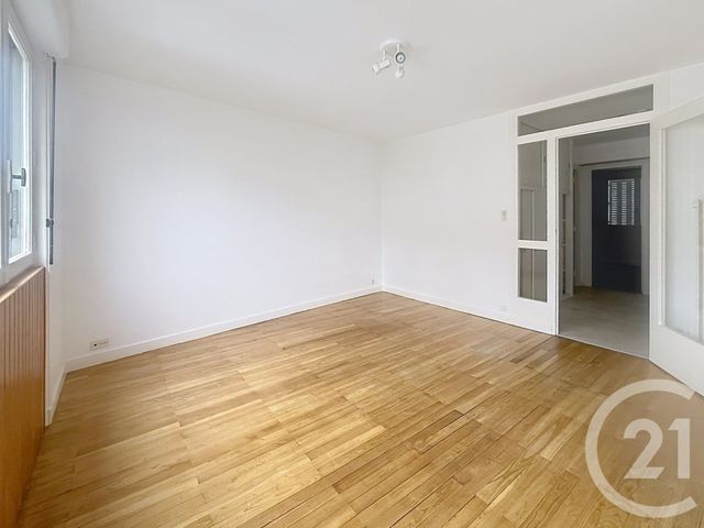Appartement F2 à louer - 2 pièces - 54.9 m2 - CLERMONT FERRAND - 63 - AUVERGNE - Century 21 Agence Girard