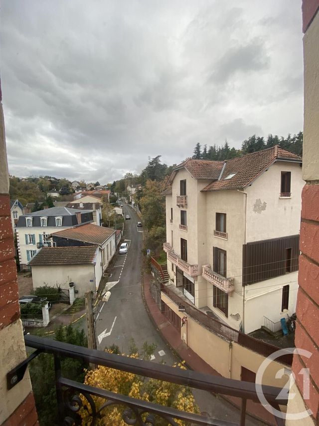 Appartement F3 à louer - 3 pièces - 82.24 m2 - CHATELGUYON - 63 - AUVERGNE - Century 21 Agence Girard
