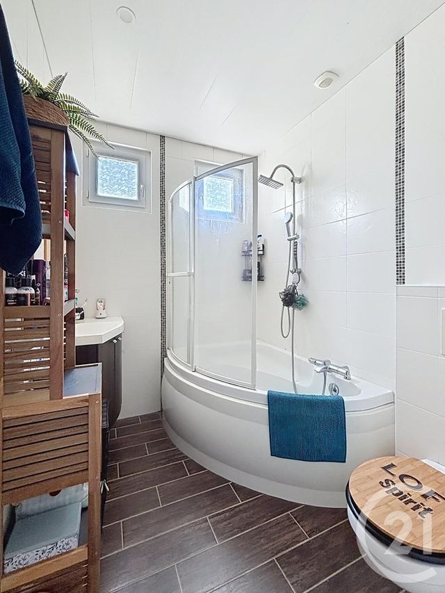 maison à vendre - 5 pièces - 92.53 m2 - CHATEL GUYON - 63 - AUVERGNE - Century 21 Agence Girard