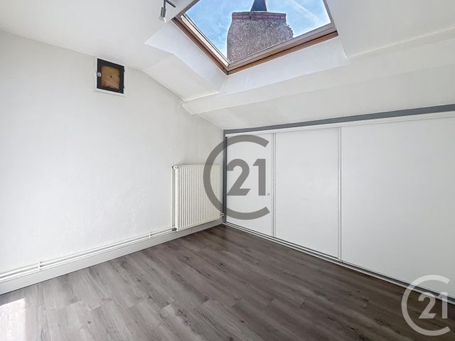 Appartement F3 à louer - 3 pièces - 41.62 m2 - RIOM - 63 - AUVERGNE - Century 21 Agence Girard