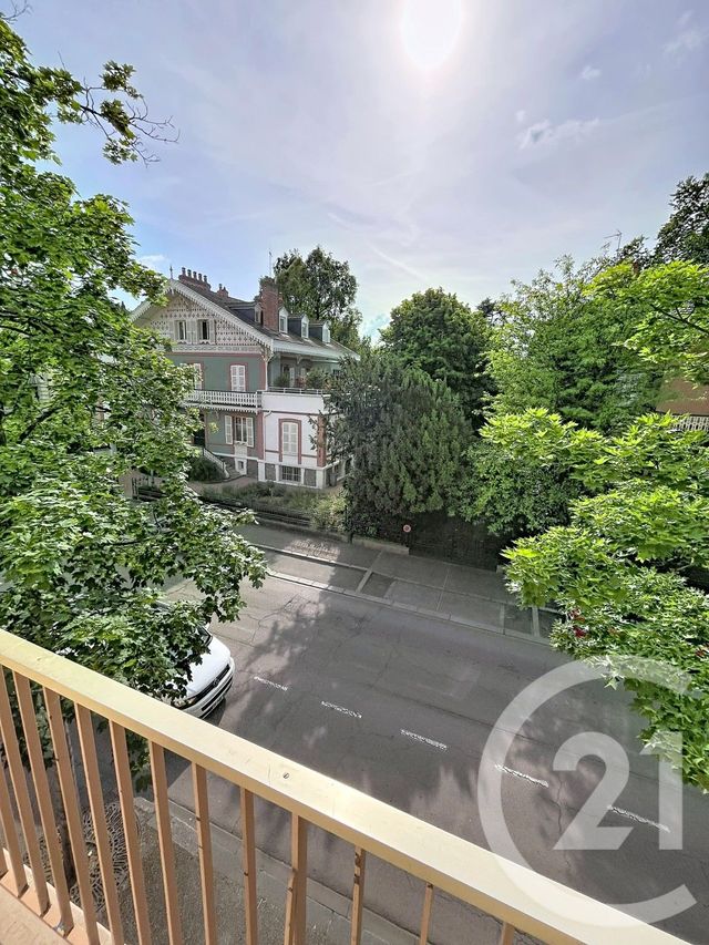 Appartement F3 à louer - 3 pièces - 79.21 m2 - VICHY - 03 - AUVERGNE - Century 21 Agence Girard