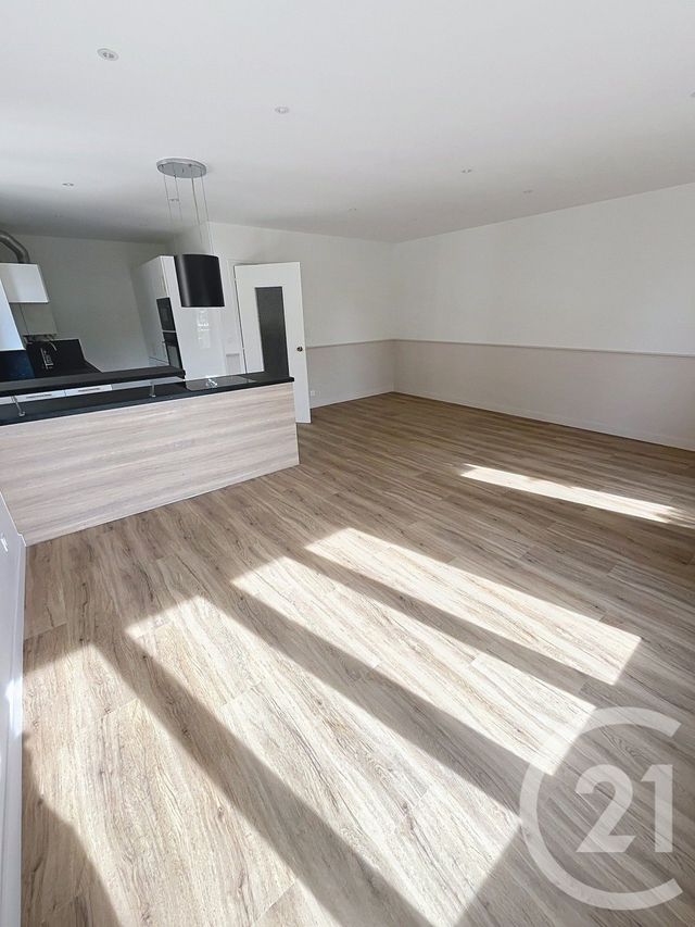 Appartement F3 à louer - 3 pièces - 79.21 m2 - VICHY - 03 - AUVERGNE - Century 21 Agence Girard