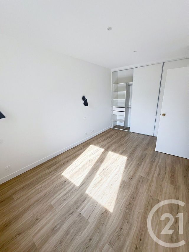 Appartement F3 à louer - 3 pièces - 79.21 m2 - VICHY - 03 - AUVERGNE - Century 21 Agence Girard