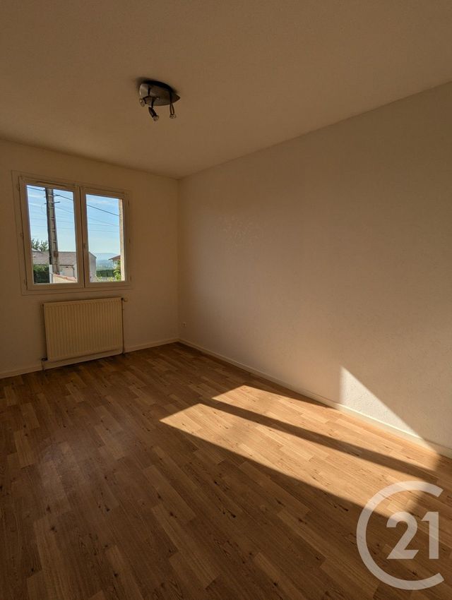 maison à louer - 4 pièces - 86.59 m2 - CHATEAUGAY - 63 - AUVERGNE - Century 21 Agence Girard