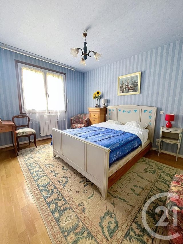 maison à vendre - 8 pièces - 134.0 m2 - MOZAC - 63 - AUVERGNE - Century 21 Agence Girard