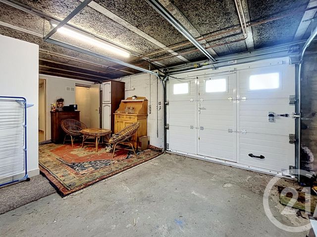 maison à vendre - 8 pièces - 134.0 m2 - MOZAC - 63 - AUVERGNE - Century 21 Agence Girard